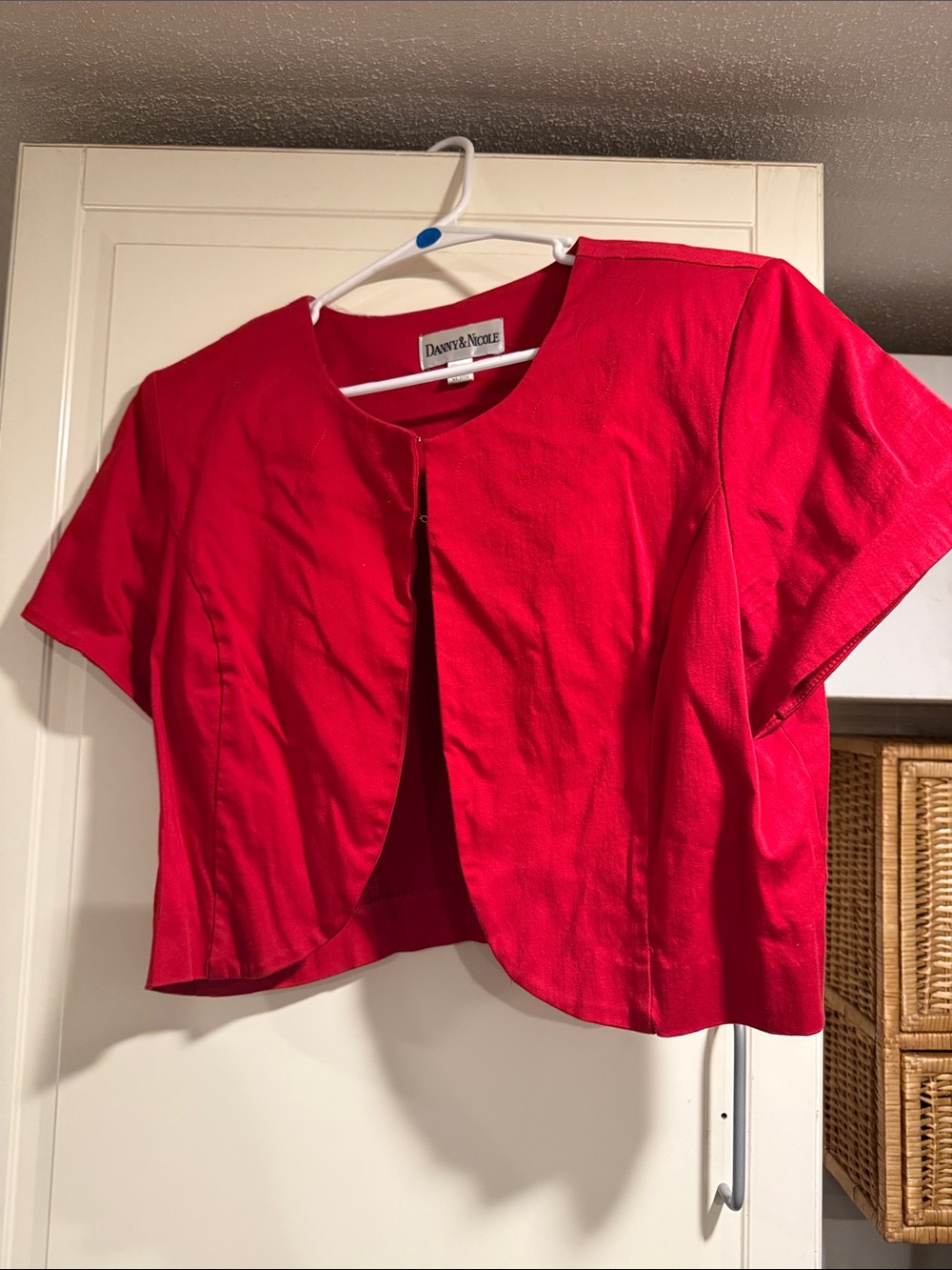 Danny & Nicole Bright Red Cropped Open-Front Top size 16 5:31